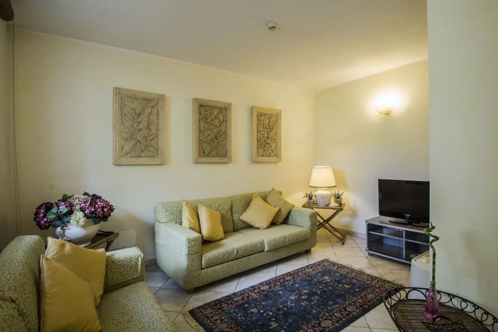 טירניה Hotel Riviera Blu מראה חיצוני תמונה