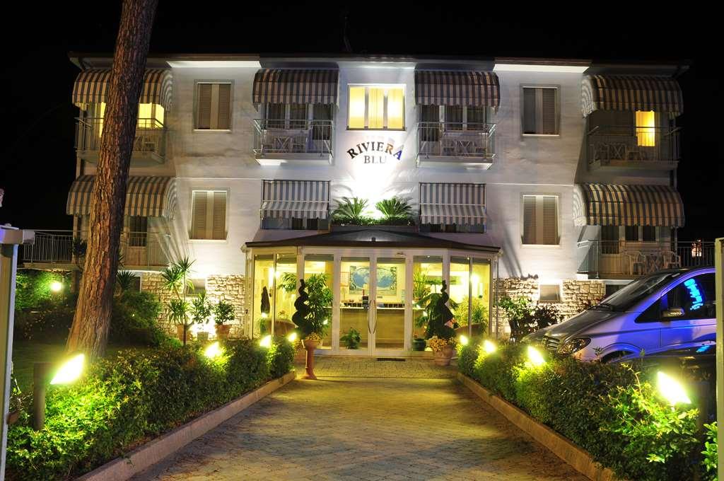 טירניה Hotel Riviera Blu מראה חיצוני תמונה